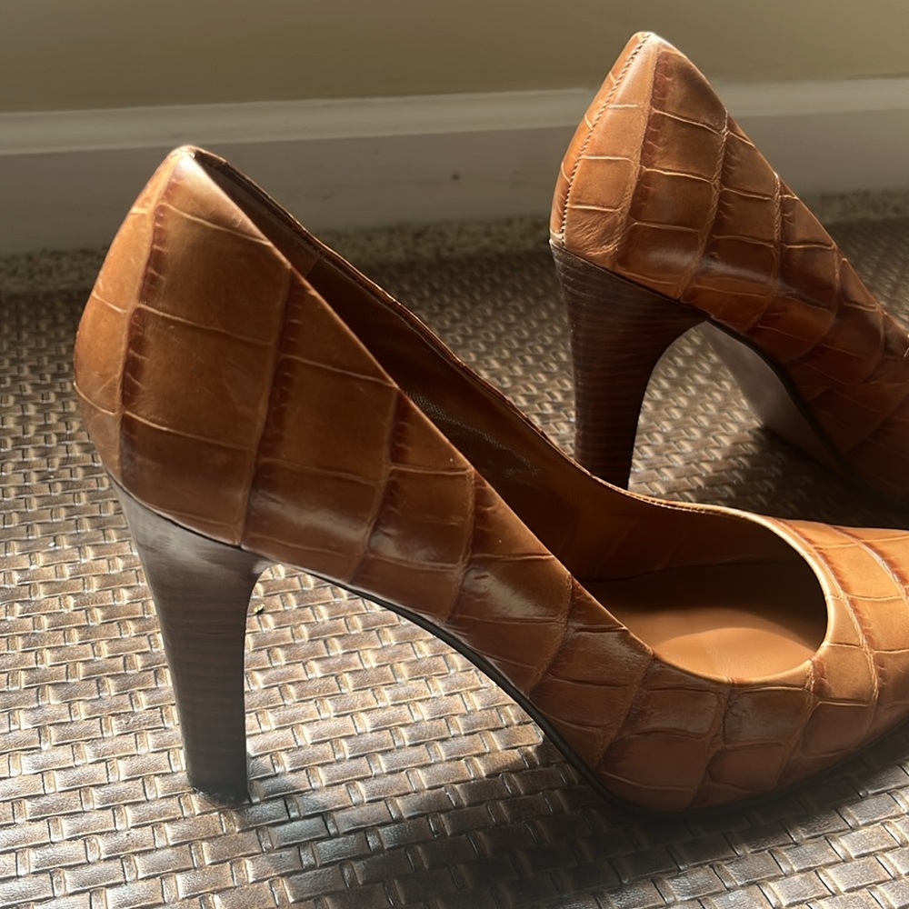 Leather Pumps - image 3
